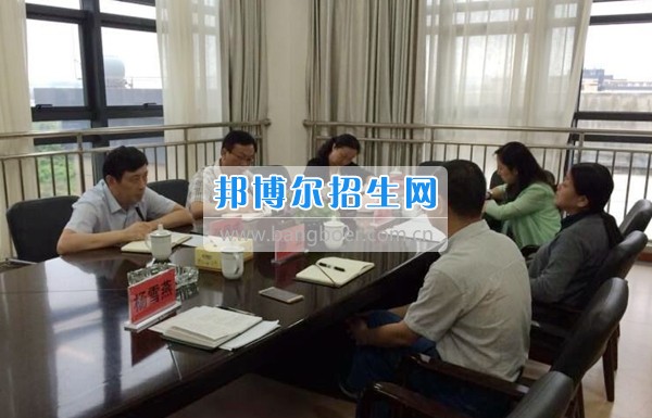 貴州警察學(xué)院來貴州商業(yè)高等?？茖W(xué)校參觀交流