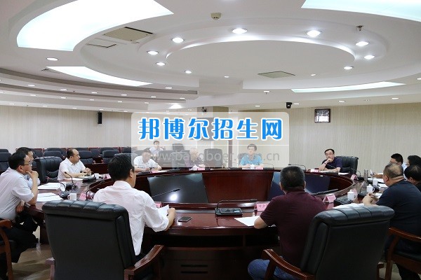 成都農(nóng)業(yè)科技職業(yè)學院領(lǐng)導(dǎo)帶隊赴簡陽市調(diào)研精準扶貧工作
