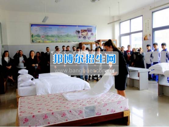 閬中市旅游學?；咏涣鲿? width=