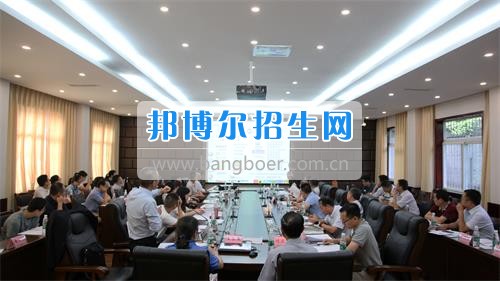 中國交通教育研究會(huì)機(jī)動(dòng)車檢測維修職業(yè)教育發(fā)展研究中心”工作協(xié)商會(huì)在四川交通運(yùn)輸職業(yè)學(xué)校召開