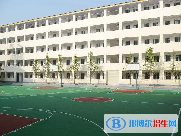 達(dá)州水電學(xué)校2018年報(bào)名條件、招生對(duì)象