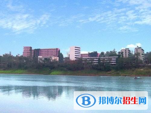 內(nèi)江科技開發(fā)學(xué)校招生辦聯(lián)系電話