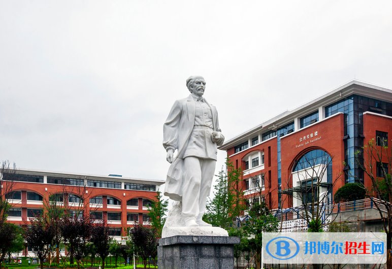 遵義衛(wèi)生學(xué)校招生辦聯(lián)系電話