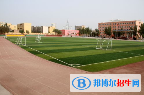新疆喀什地區(qū)衛(wèi)生學(xué)校2018年報(bào)名條件、招生要求
