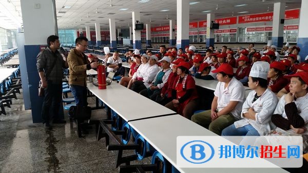 成都技師學(xué)院宿舍條件