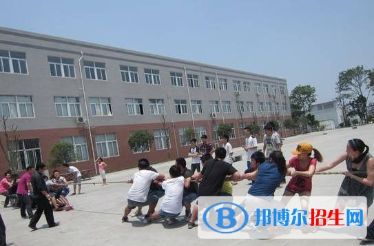 成都電焊機(jī)廠技工學(xué)校網(wǎng)站網(wǎng)址