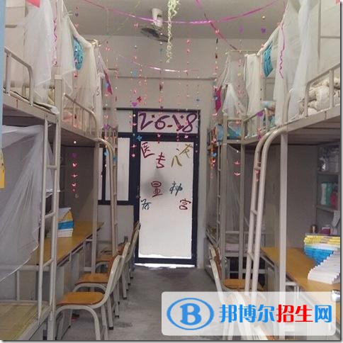 什邡職業(yè)中專學校宿舍條件