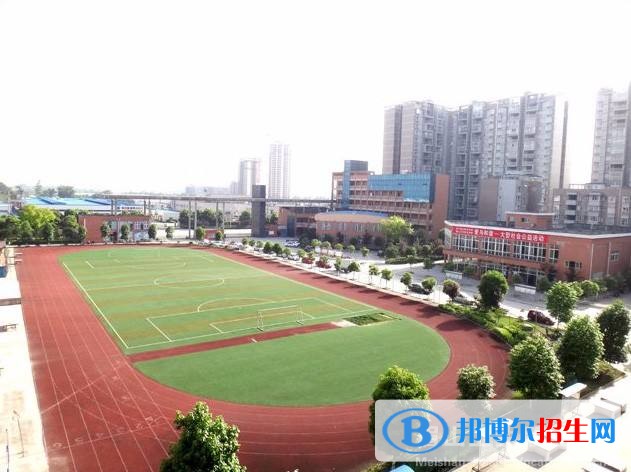 綿陽陽光職業(yè)技術(shù)學(xué)校2018年報(bào)名條件、招生對象