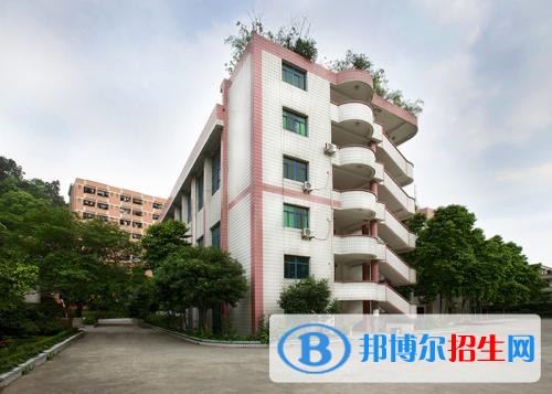 重慶市南丁衛(wèi)生職業(yè)學(xué)校2018年報(bào)名條件、招生對(duì)象