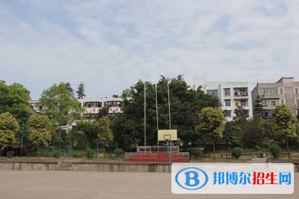 瀘州天宇中等職業(yè)技術(shù)學(xué)校2018年報(bào)名條件、招生對(duì)象