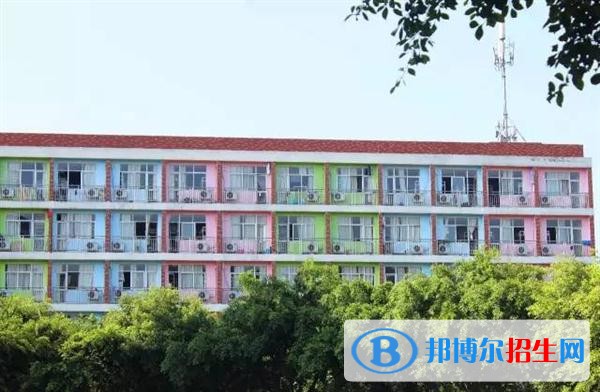 崇州職業(yè)中專學(xué)校招生辦聯(lián)系電話