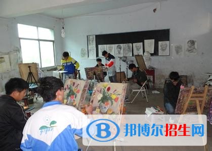 紫云民族職業(yè)技術(shù)中學(xué)招生辦聯(lián)系電話