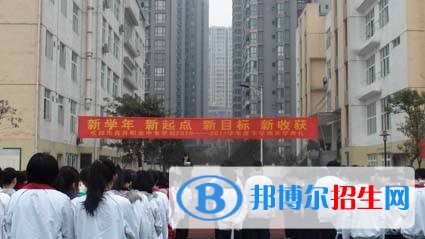 成都青蘇職業(yè)中專學(xué)校2018年報名條件、招生對象