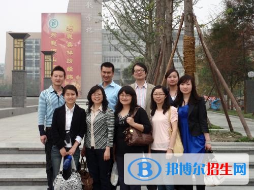成都外語(yǔ)職業(yè)中專學(xué)校招生辦聯(lián)系電話