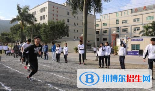 永善縣溪洛鍍職業(yè)技術(shù)學(xué)校2018年報(bào)名條件、招生對(duì)象