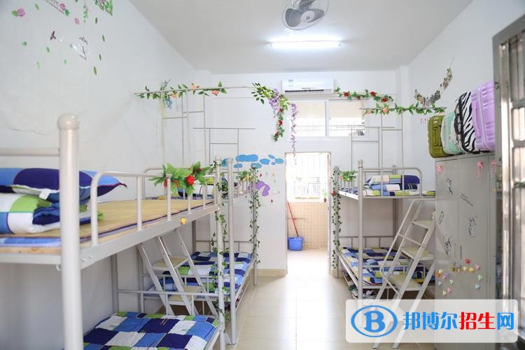 合江縣先市職業(yè)高級(jí)中學(xué)宿舍條件