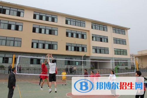 北川羌族自治縣七一職業(yè)中學(xué)2018年報(bào)名條件、招生對(duì)象