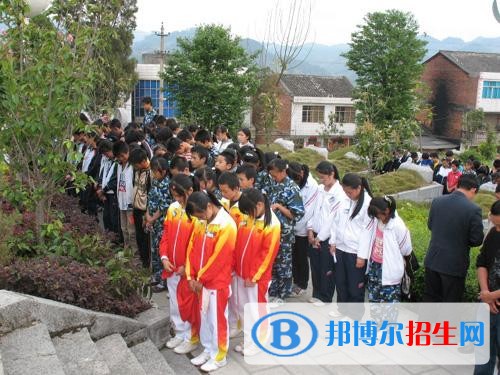 馬關(guān)縣民族職業(yè)高級中學2018年報名條件、招生對象