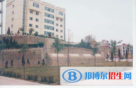 廣元職業(yè)高級中學(xué)2018年報(bào)名條件、招生對象