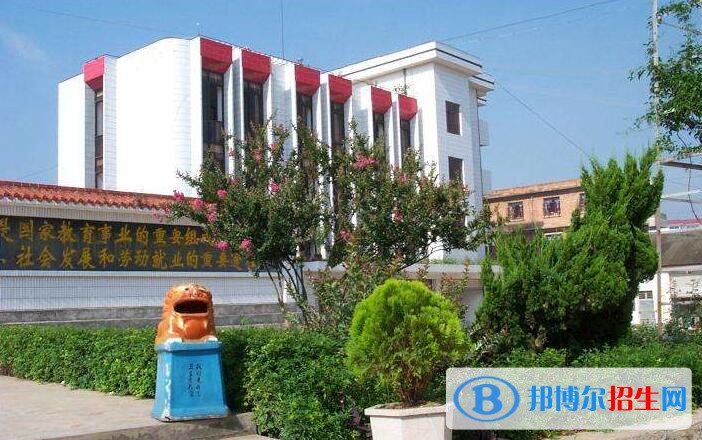 廣南縣民族職業(yè)高級中學(xué)招生辦聯(lián)系電話
