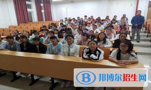 青川縣職業(yè)高級中學(xué)2018年報名條件、招生對象
