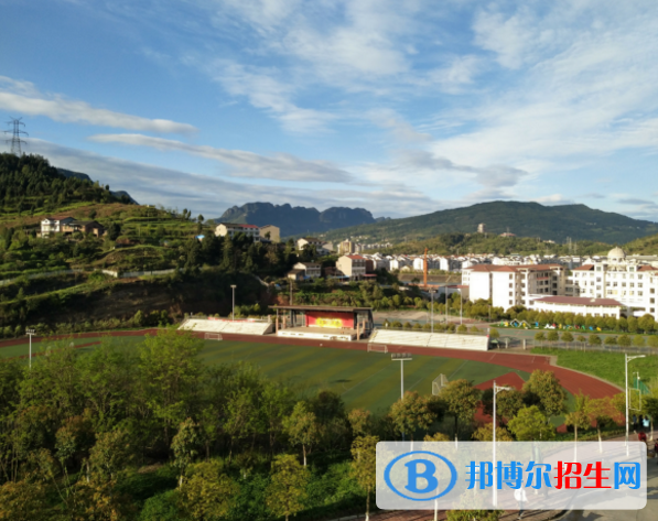 劍閣職業(yè)高級中學(xué)2018年報名條件、招生對象