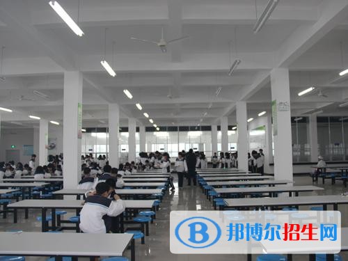 蒼溪實(shí)驗(yàn)中學(xué)職高部宿舍條件