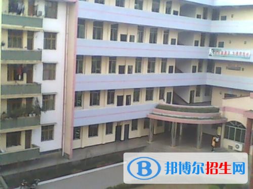 蒼溪縣職業(yè)高級中學2018年報名條件、招生對象