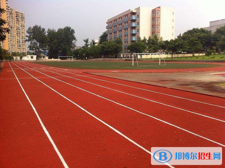 成都市財政貿(mào)易學校2018年報名條件、招生對象