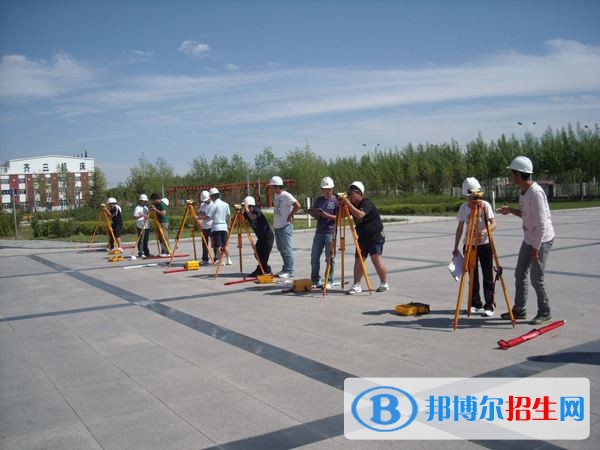 四川廣播電視中等專(zhuān)業(yè)學(xué)校有哪些專(zhuān)業(yè)