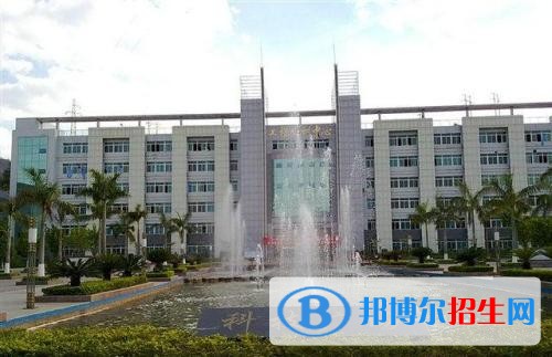 攀枝花衛(wèi)生學校2018年報名條件、招生對象