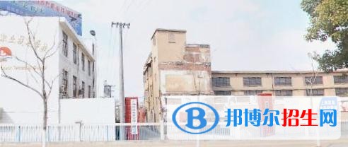 六盤水西南計算機職業(yè)技校招生辦聯(lián)系電話