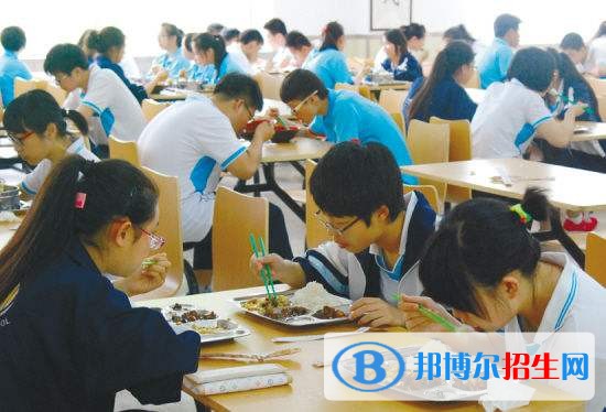 樂山市育才職業(yè)學校宿舍條件