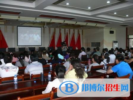 樂山市中區(qū)育賢中等職業(yè)學(xué)校招生辦聯(lián)系電話