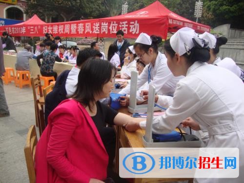 百色民族衛(wèi)生學(xué)校有哪些專(zhuān)業(yè)