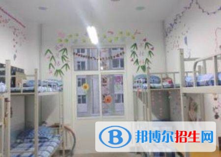 陜西銅川工業(yè)高級(jí)技工學(xué)校宿舍條件