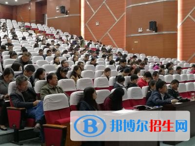  石家莊華文信息工程中等專業(yè)學(xué)校2018年報名條件、招生對象
