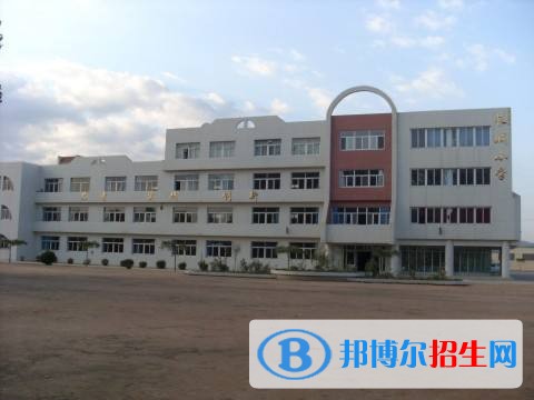 陜西長城科技技術(shù)學(xué)校2018年報名條件、招生對象