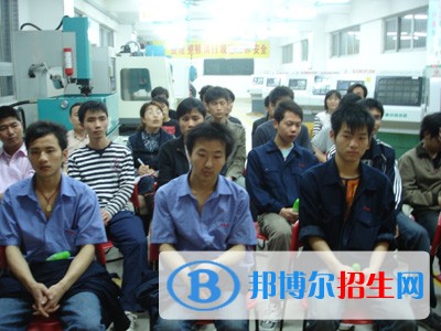 石家莊通用理工中等專業(yè)學校網(wǎng)站網(wǎng)址