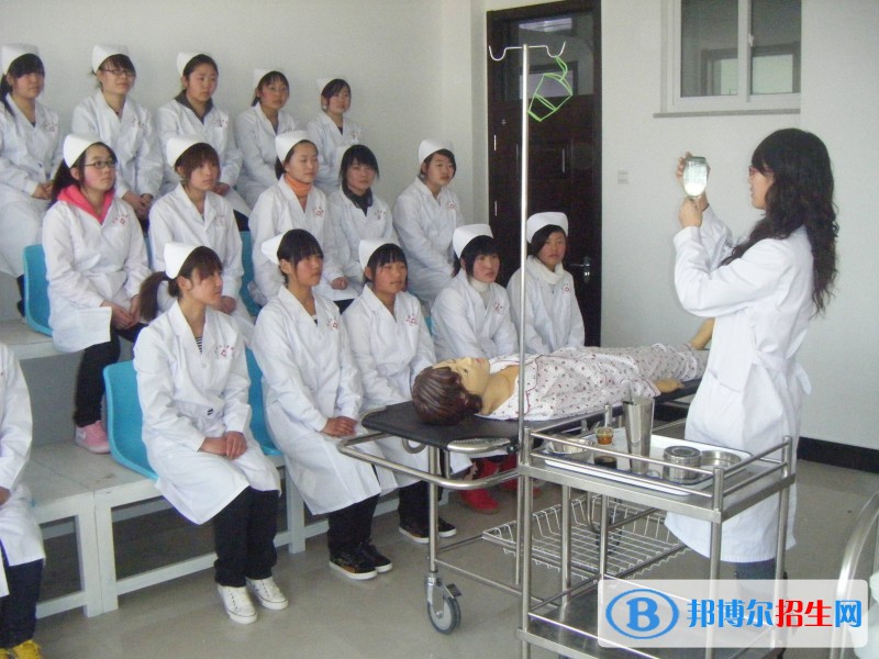 昌黎衛(wèi)生職業(yè)中等專業(yè)學(xué)校2018年報(bào)名條件、招生對(duì)象