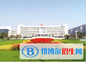 石家莊現(xiàn)代經(jīng)貿(mào)中等專(zhuān)業(yè)學(xué)校2018年報(bào)名條件、招生對(duì)象