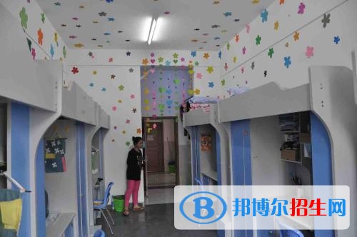 石家莊現(xiàn)代經(jīng)貿(mào)中等專業(yè)學(xué)校宿舍條件