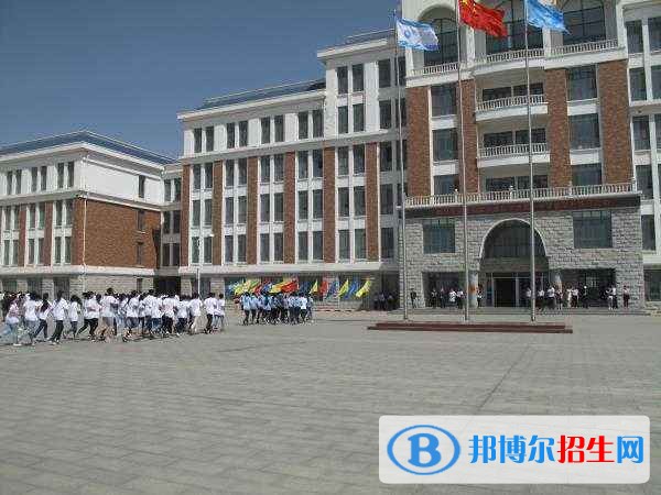 滄州渤海中等專業(yè)學(xué)校2018年報(bào)名條件、招生對(duì)象
