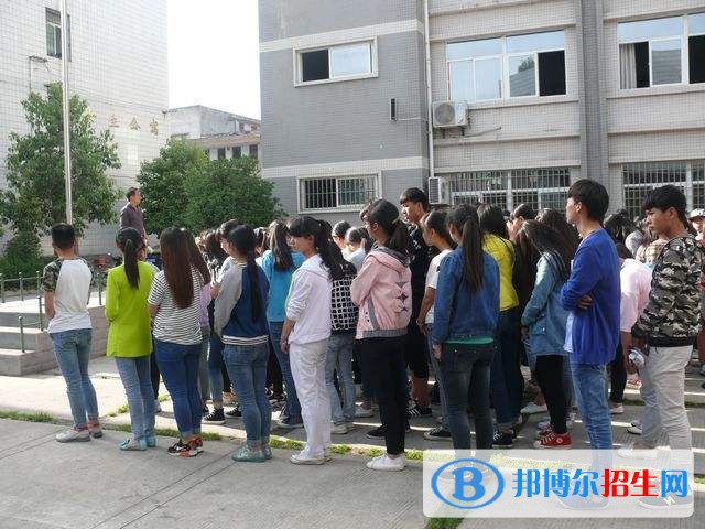 漢中科技職業(yè)中等專業(yè)學(xué)校2018年報(bào)名條件、招生對象