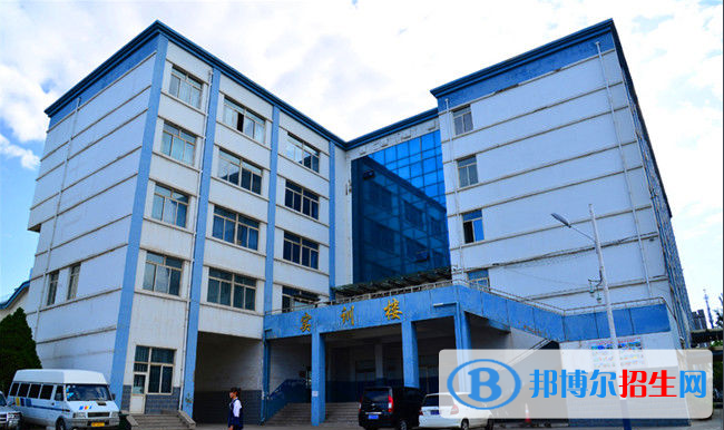大同第二高級職業(yè)中學(xué)校2021年招生辦聯(lián)系電話 