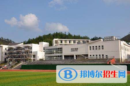 貴州盛華職業(yè)學(xué)院?jiǎn)握袌?bào)名條件
