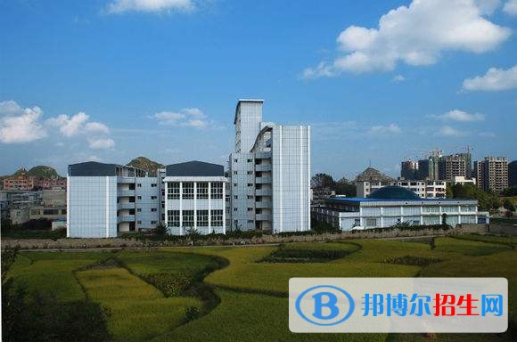 安順學(xué)院?jiǎn)握袌?bào)名時(shí)間