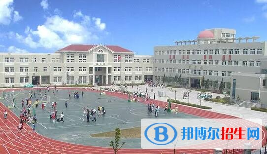 青島房產(chǎn)學(xué)校2018年報名條件、招生對象