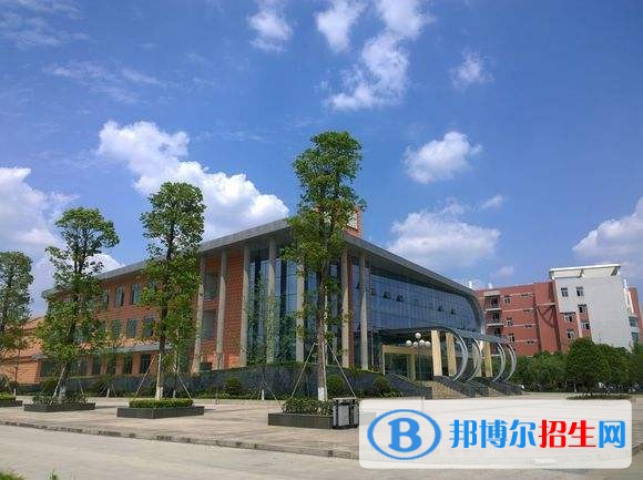 貴州航空職業(yè)技術(shù)學(xué)院單招報名時間