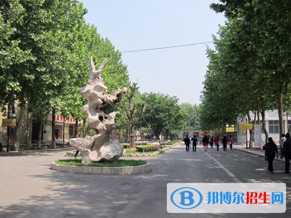 山東淄博工業(yè)學(xué)校2018年報名條件、招生對象
